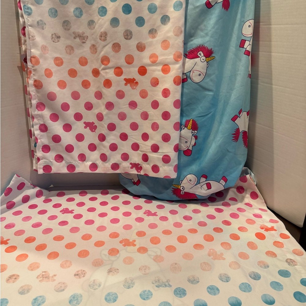 Despicable Me Fluffy Unicorn Kids twin sheet Set - fitted, flat, and pillowcase - Picture 2 of 10